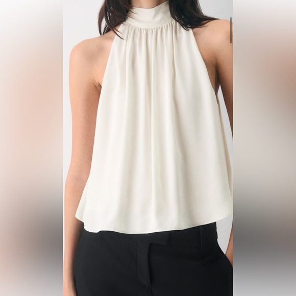 Aritzia Tops - Elegant Cream Aritzia Halter Top